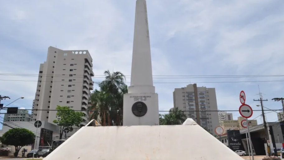 Trânsito terá mudanças na região do Obelisco nesta terça-feira na Capital