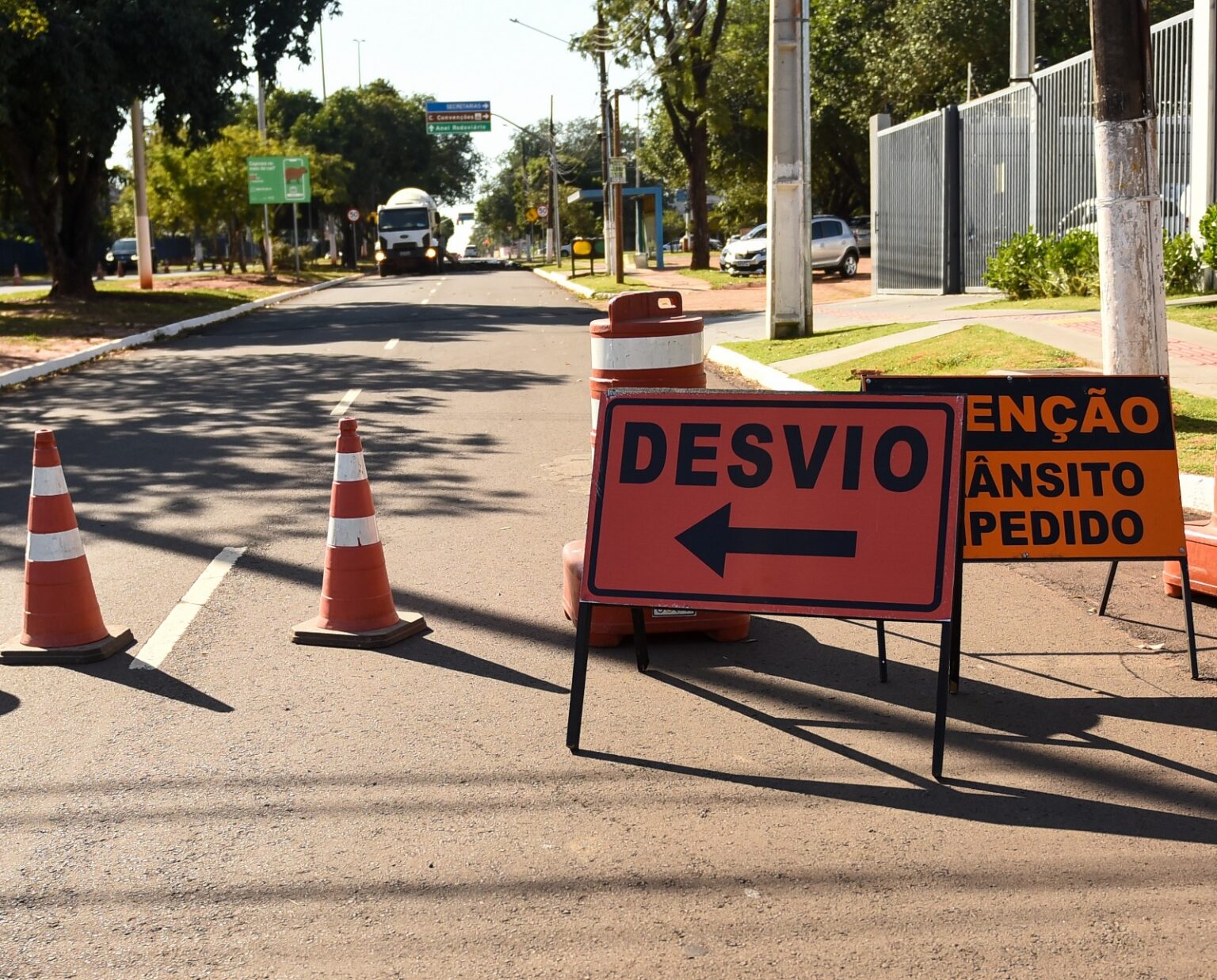 Interdições em três pontos de Campo Grande exigem atenção dos motoristas nesta segunda